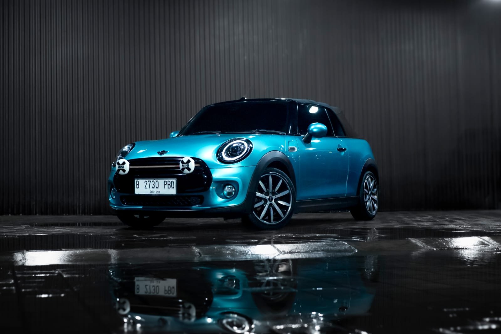 Mini Cooper Cabriolet Blue