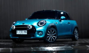 Mini Cooper Cabriolet Blue