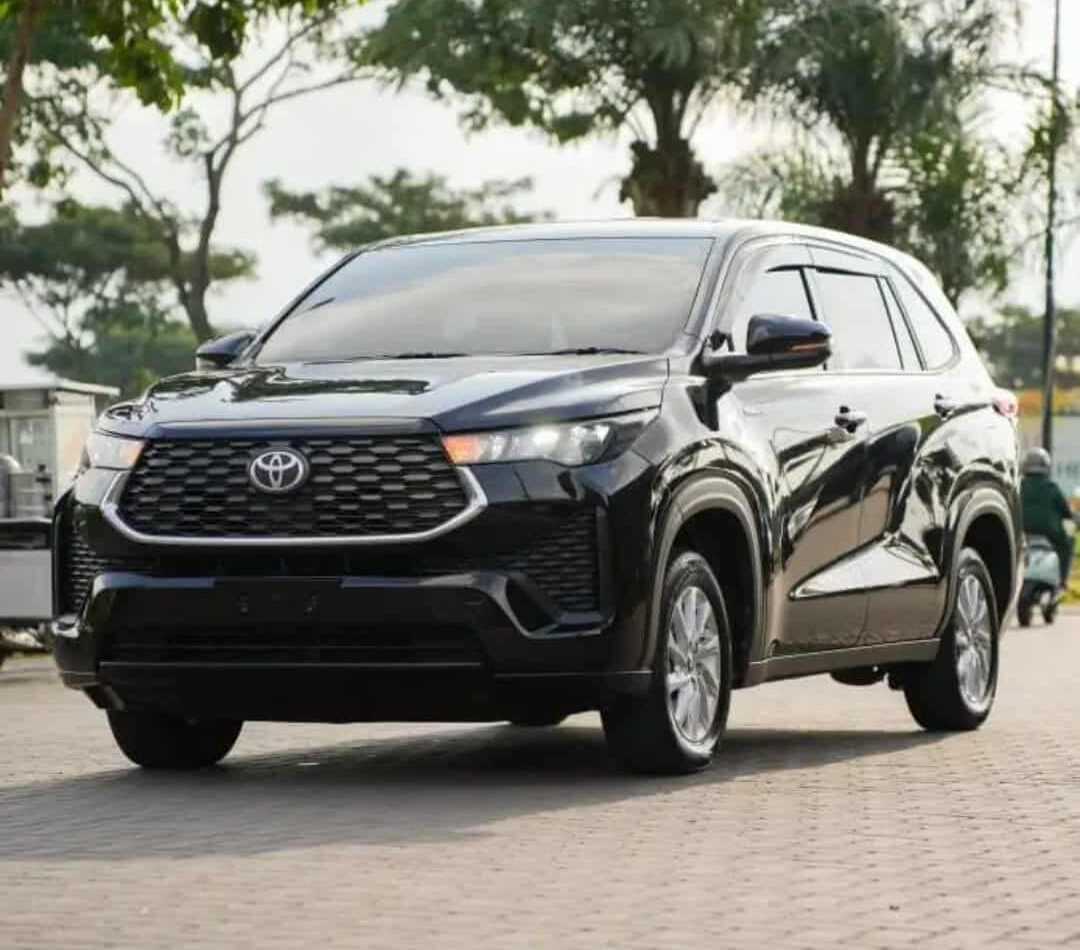 Toyota Innova Zenix Type G