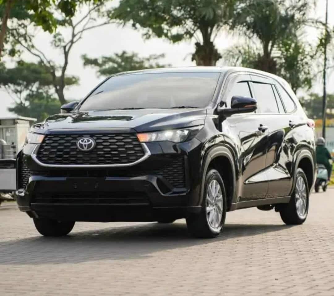 Toyota Innova Zenix TYPE G