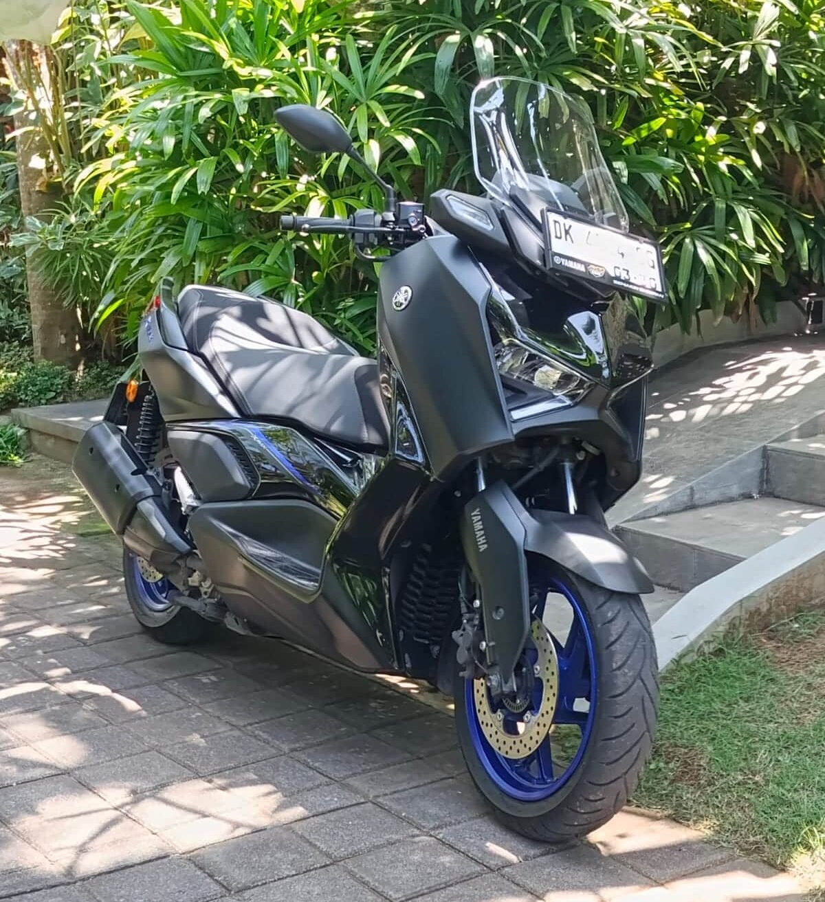 YAMAHA XMAX